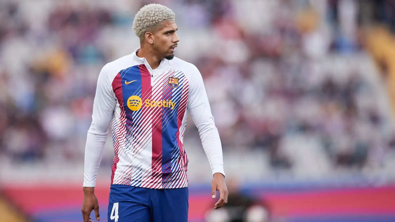 Transfer expert reveals Bayern interest in top defender amid 'unlikely' Arsenal, Man Utd deals 5 c?url=https%3A%2F%2Fd2x51gyc4ptf2q.cloudfront.net%2Fcontent%2Fuploads%2F2023%2F11%2F27183355%2FRonald Araujo Bayern Munich F365