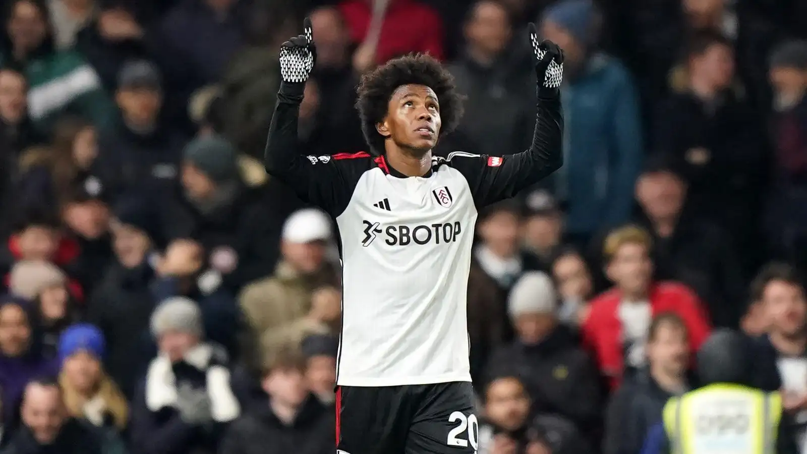 Fulham 3-2 Wolves: Willian scores two, including 94th-minute winner, to down O’Neil’s men