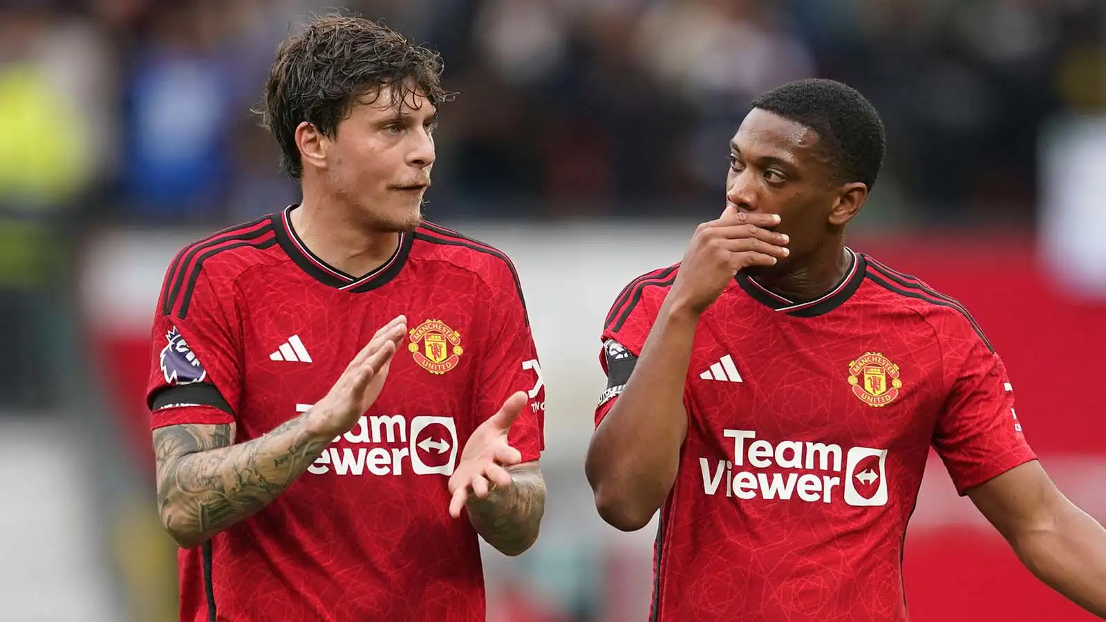 Manchester United's Victor Lindelof, left, and Anthony Martial