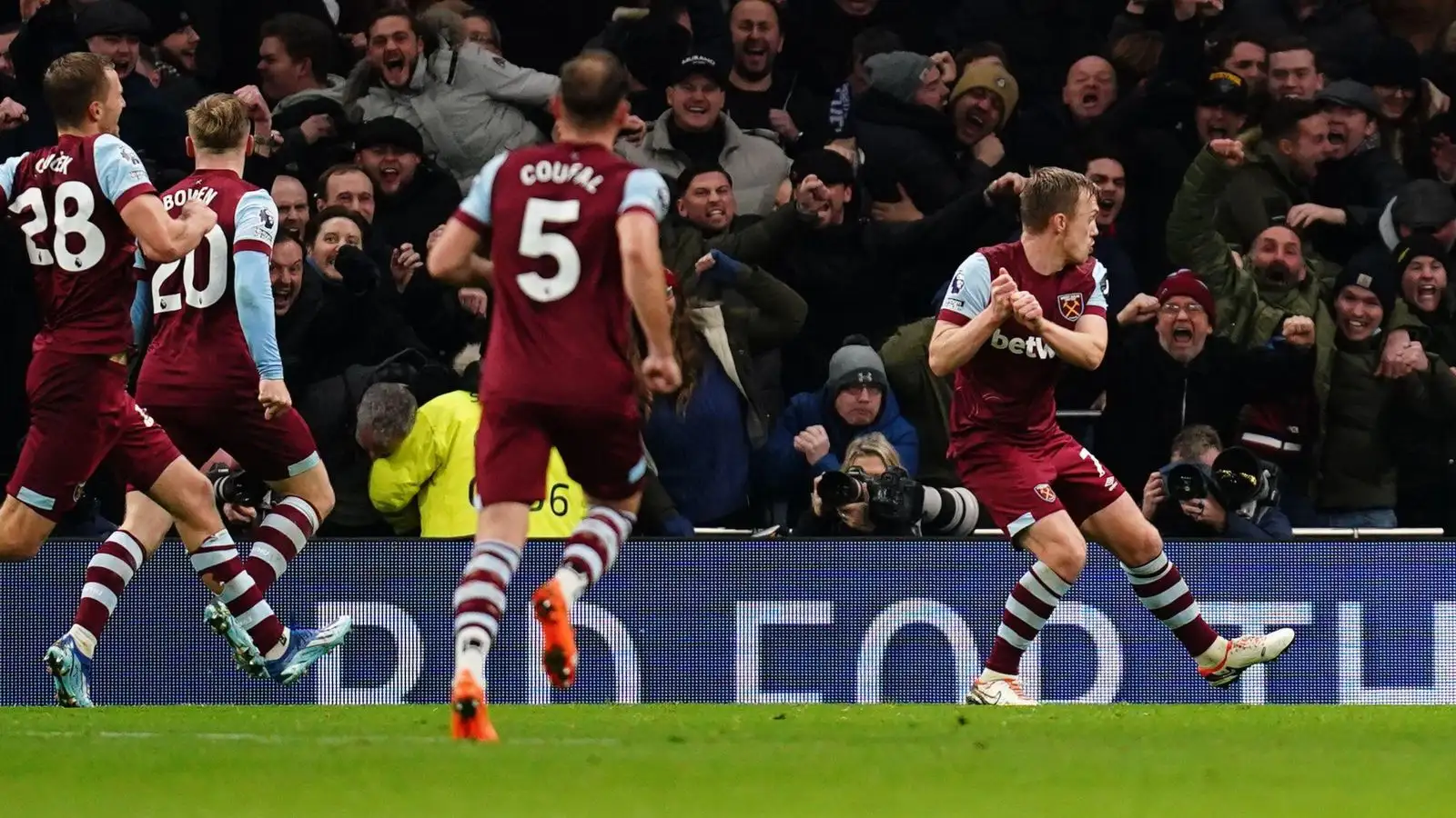 Tottenham 1-2 West Ham: Spurs succumb to Hammers fight back as poor form under Ange continues 2 c?url=https%3A%2F%2Fd2x51gyc4ptf2q.cloudfront.net%2Fcontent%2Fuploads%2F2023%2F12%2F07215932%2FWard Prowse scores for West Ham
