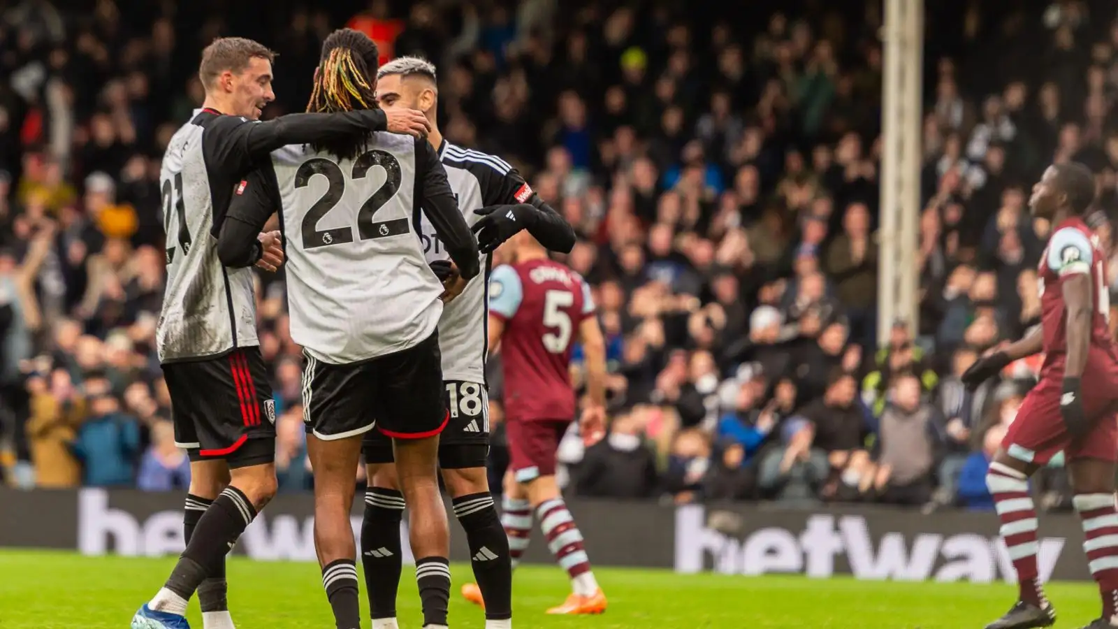 Fulham 5 0 West Ham Cottagers Make It 16 Goals In Four Games With Emphatic London Derby Win