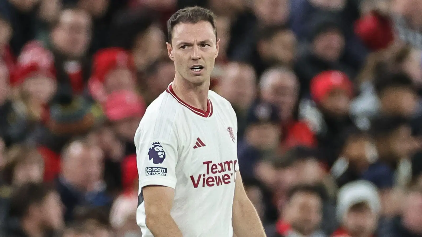 Van Dijk was right; Jonny Evans is 'buzzing' with a Man Utd point at Anfield 5 c?url=https%3A%2F%2Fd2x51gyc4ptf2q.cloudfront.net%2Fcontent%2Fuploads%2F2023%2F12%2F18131834%2FManchester United defender Jonny Evans at Anfield