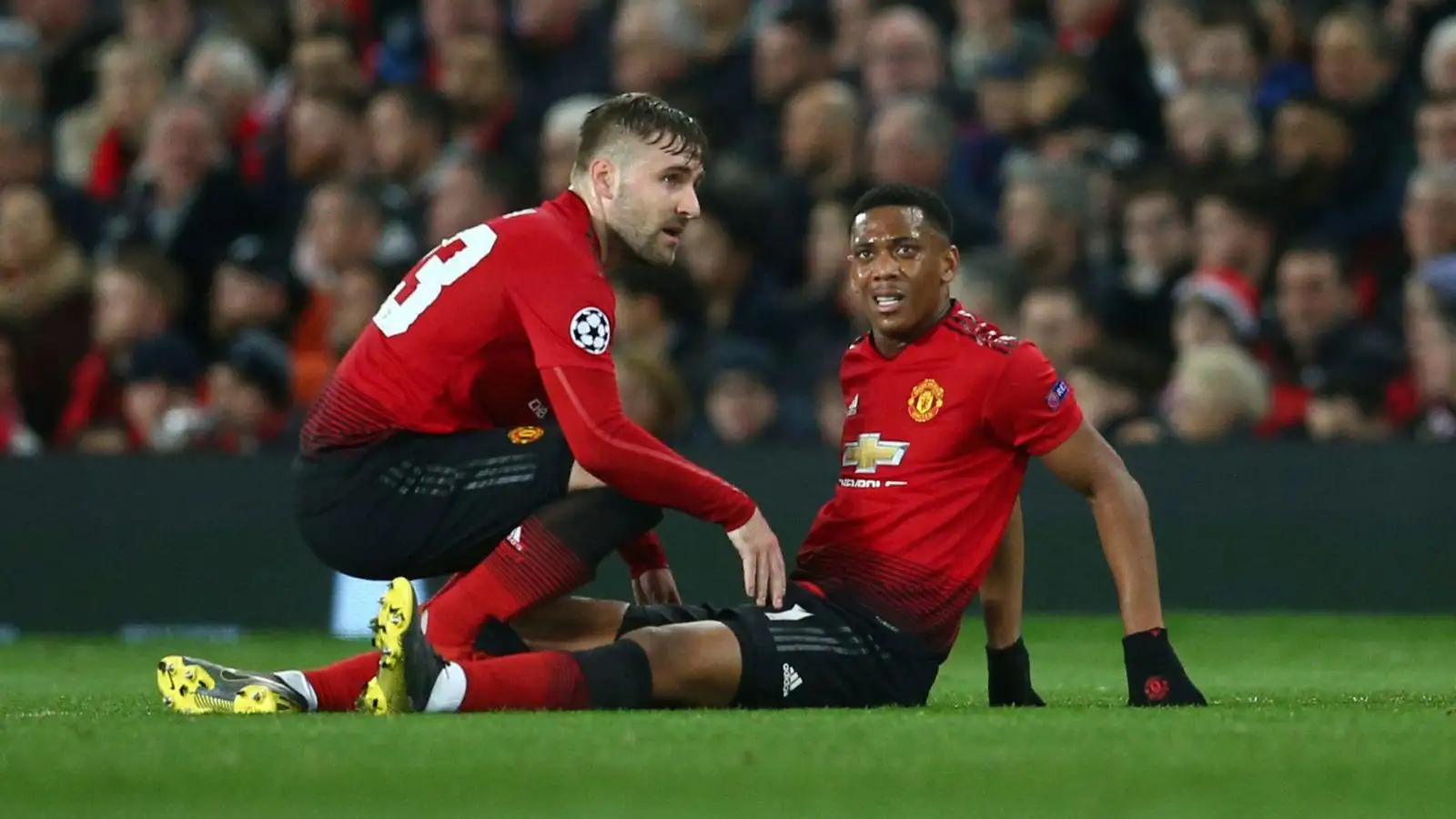 Man Utd duo Luke Shaw and also Anthony Martial