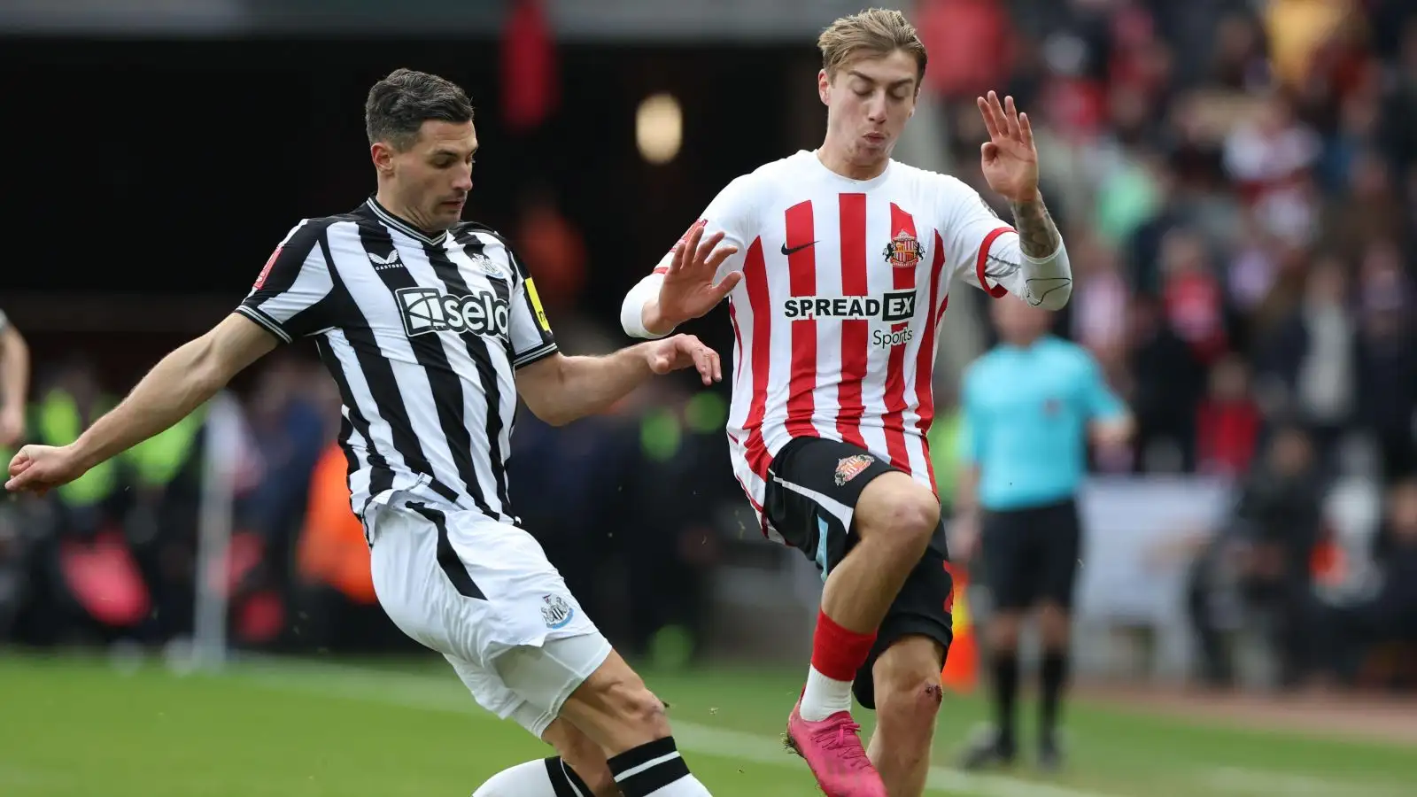 West Ham target 'will move' but Sunderland want 'offer they can't refuse' to allow January exit 3 c?url=https%3A%2F%2Fd2x51gyc4ptf2q.cloudfront.net%2Fcontent%2Fuploads%2F2024%2F01%2F11115706%2FJack Clarke West Ham F365