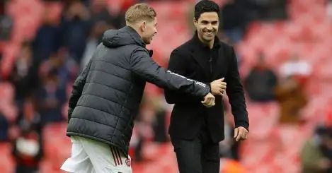 Arsenal: Arteta ‘really happy’ to keep out-of-favour star as Romano confirms West Ham ‘approach’