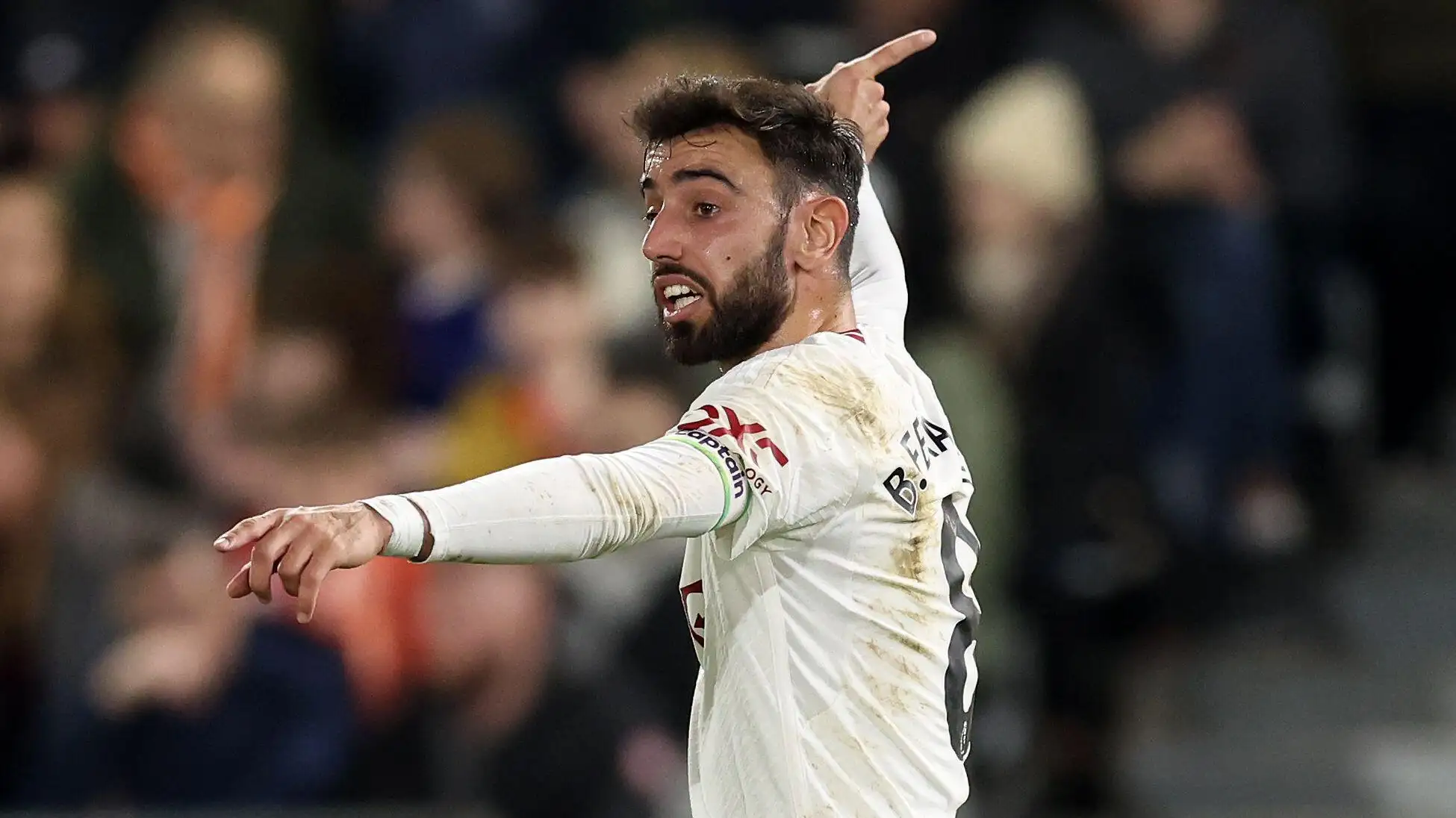 Bruno Fernandes to Saudi Arabia? Man Utd 'should take it in a heartbeat' 5 c?url=https%3A%2F%2Fd2x51gyc4ptf2q.cloudfront.net%2Fcontent%2Fuploads%2F2024%2F02%2F19122624%2FBruno Fernandes sums up Man Utd
