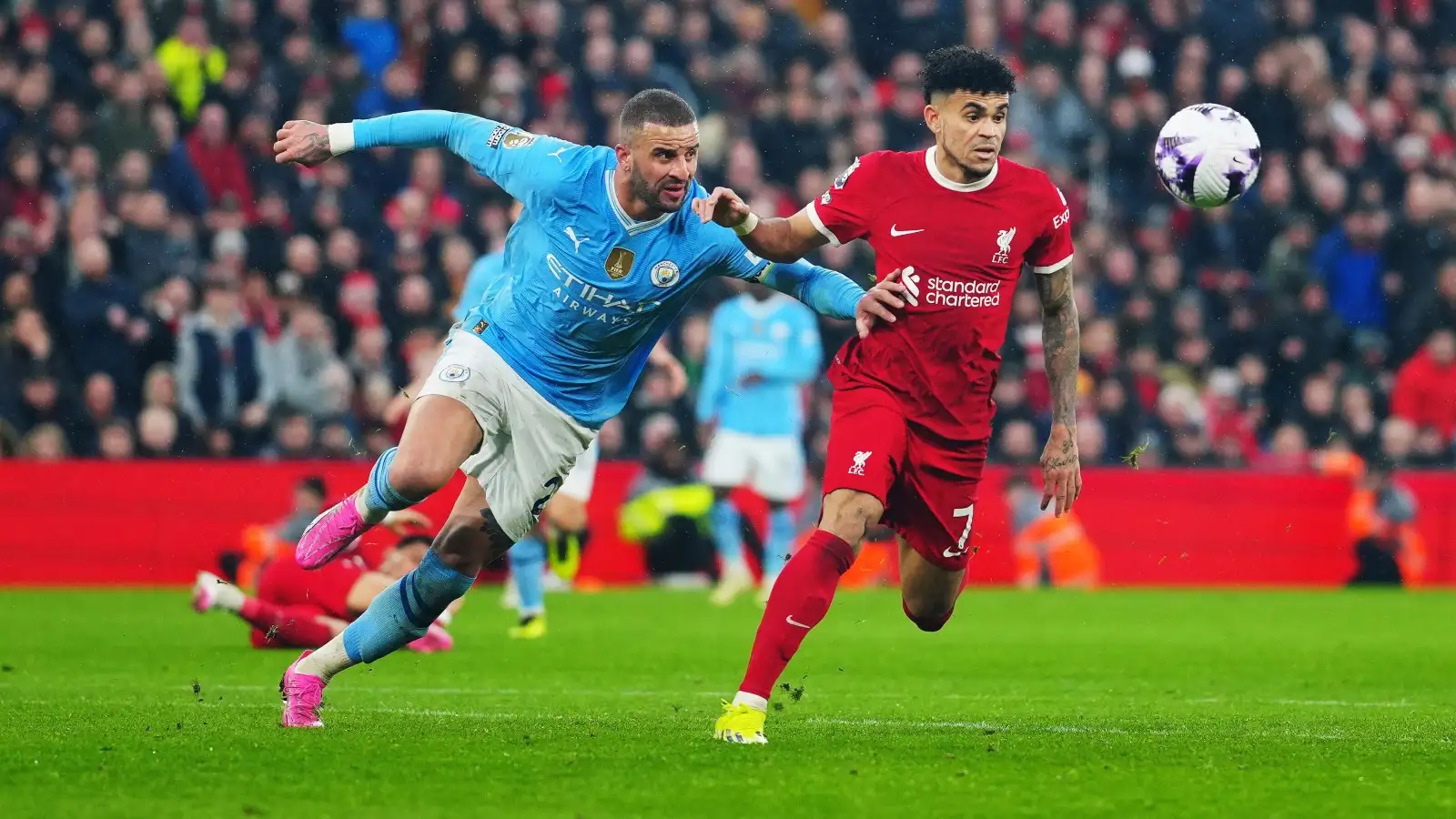 Luis Diaz takes on Kyle Walker for Liverpool v Man Urban