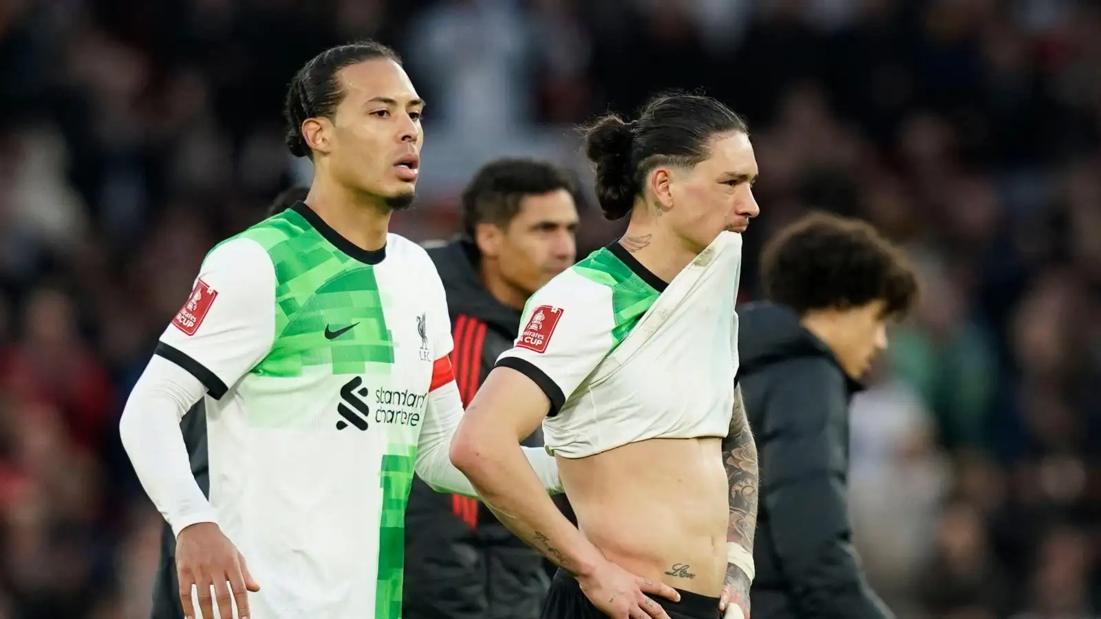 Liverpool fans are 'collectively insane' to back Darwin Nunez 1 Liverpool demonstrator Darwin Nunez