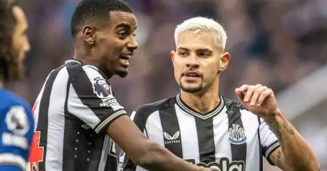 ‘Vulnerable’ Newcastle ‘could accept’ Arsenal ‘offer’ amid ‘major pressure’ to sell star player