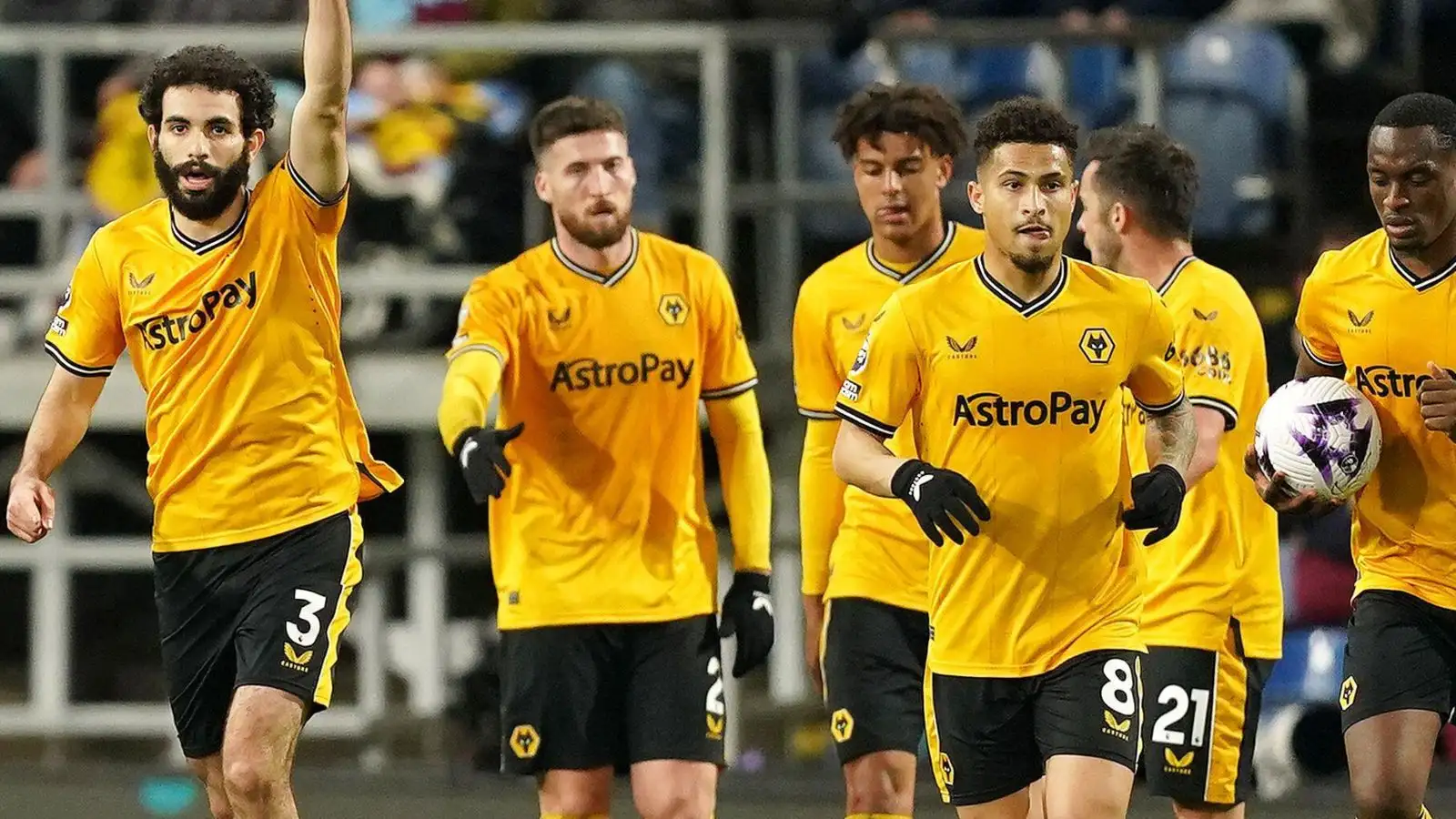 Burnley 1-1 Wolves: Kompany's side extend unbeaten run but relegation still likely after another draw 1 Burnley vs Wolves