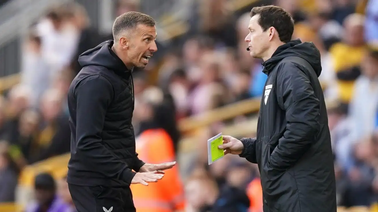 Wolves: 'Frustrated and angry' Gary O'Neil tells referees to 'get better' after West Ham loss 1 Gary O'Neil complains to the fourth official