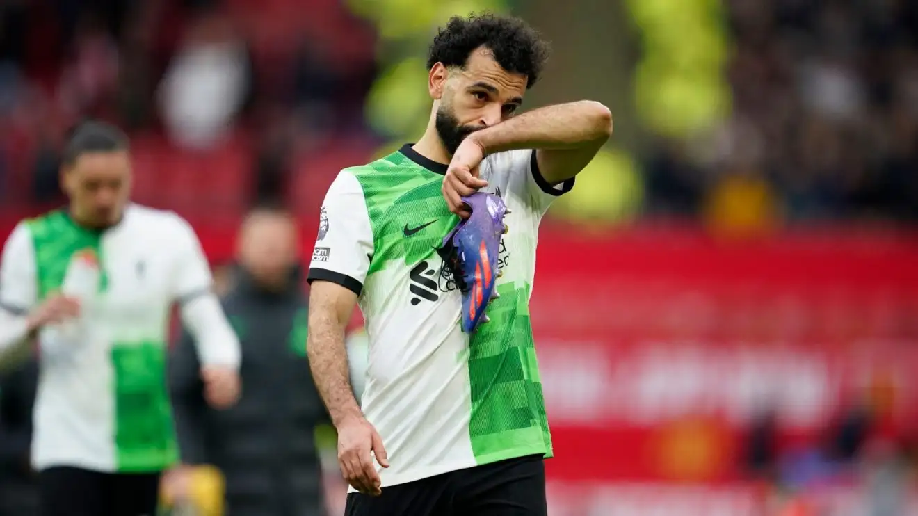 Liverpool to 'cash in' on 'under par' Mo Salah if £100m is on table? 1 Mo Salah struggled for Liverpool at Male Utd
