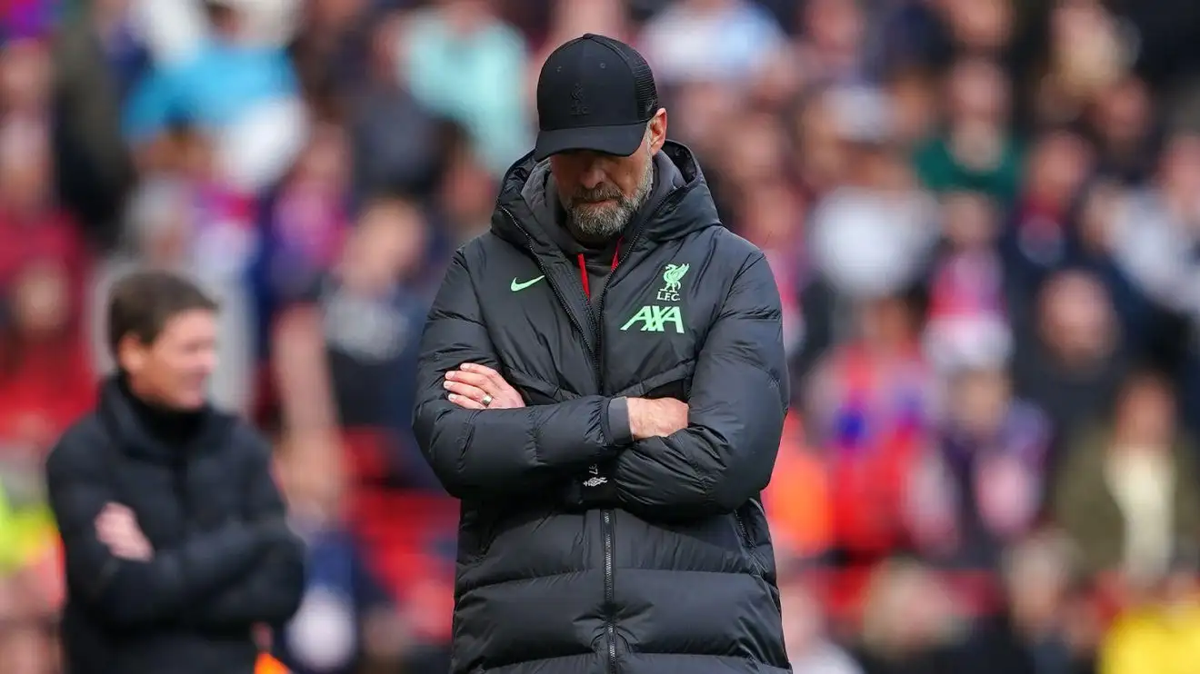 Jurgen Klopp looks dejected