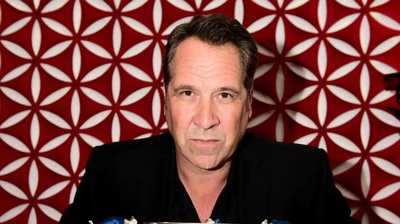 Seaman blasts one Arsenal player for putting 'everybody on edge' in Aston Villa defeat 1 Toolbox legend David Seaman