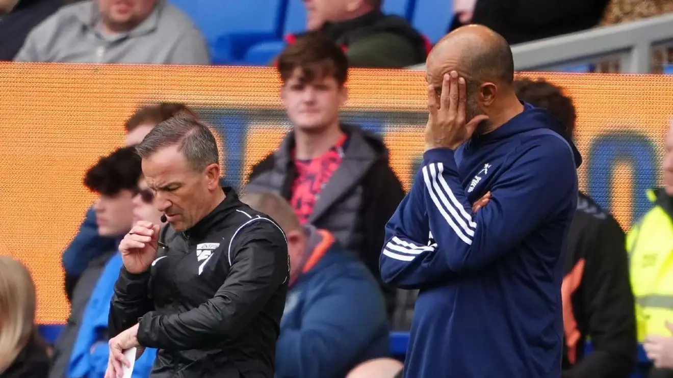 Nuno Espirito Santo does the Picard face-hand