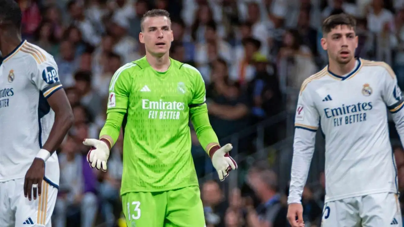 Man Utd: Agent considers 'offer' for Real Madrid star 'thinking of leaving'; exit 'increasingly' likely 1 Person Utd transfer