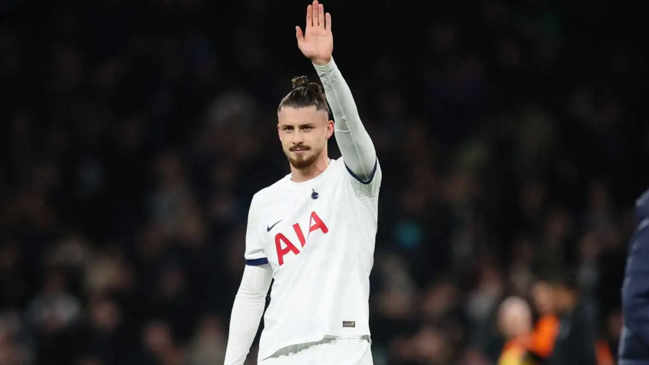 Liverpool star reveals plan to batter one Tottenham man which paid off in brutal 6-3 pasting 1 Tottenham send