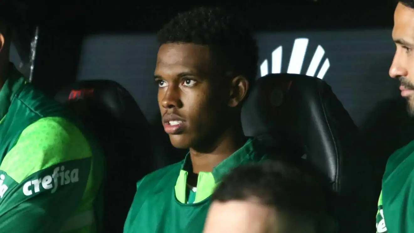 Chelsea reach 'agreement' to sign Palmeiras starlet with deal to include significant 'performance-based incentives' 1 Chelsea transmit