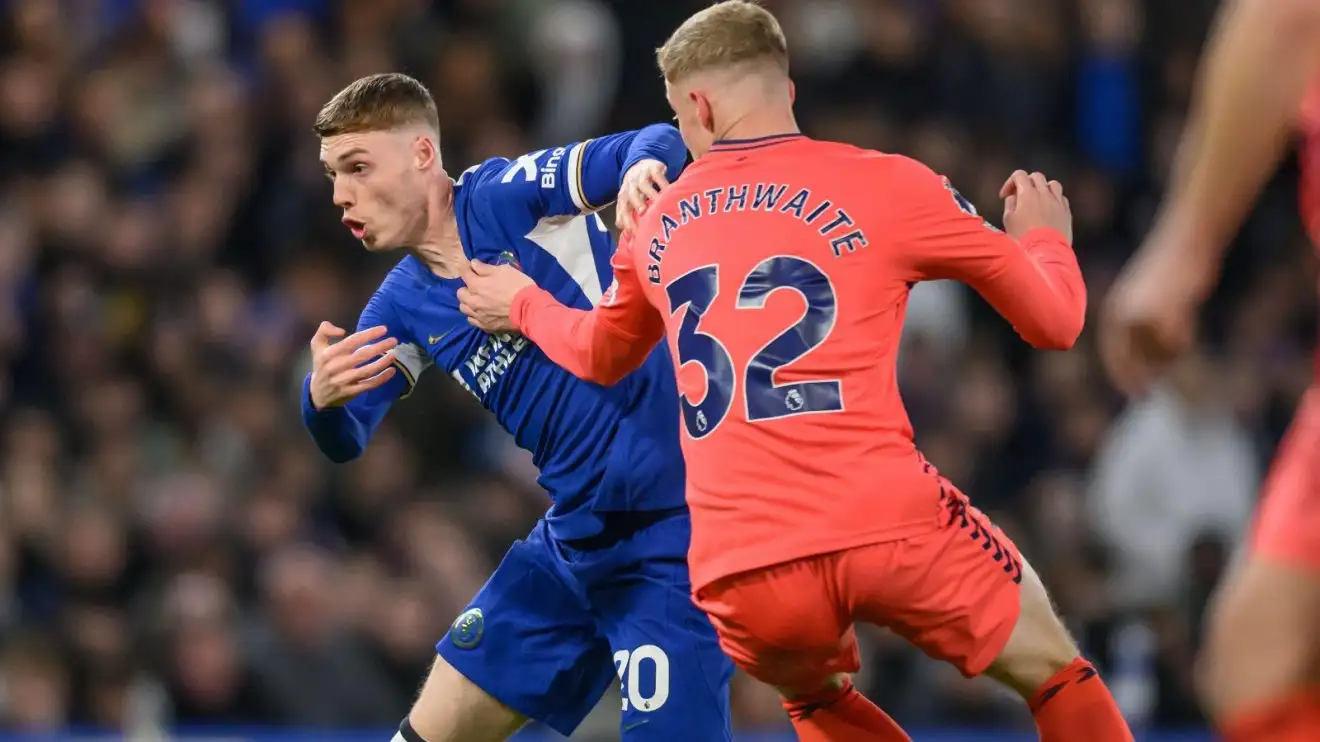Man Utd 'set to table bid' for £70m PL defender 'earmarked' by Ratcliffe to be 'first summer signing' 1 Male Utd-fastened Everton defender Jarrad Branthwaite and also Chelsea's Cole Palmer compete for the sphere
