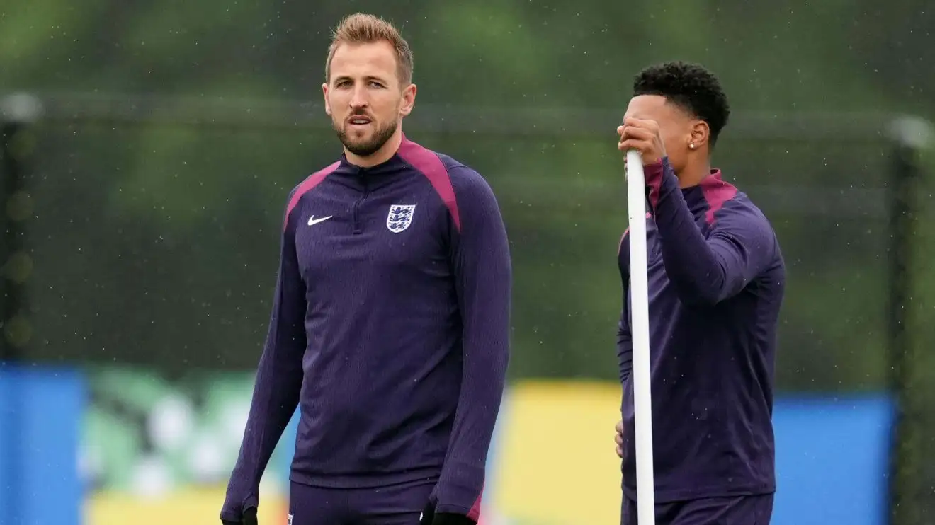 England 'secrets' exposed as Southgate 'refuses to play' 19-goal striker - Football365 1 Harry Kane and Ollie Watkins