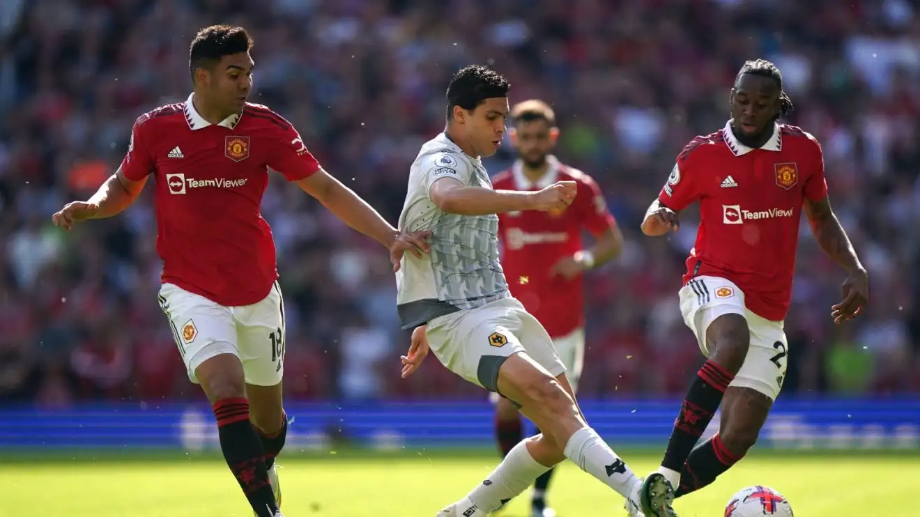 Individual Utd duo Casemiro and also Aaron Wan-Bissaka