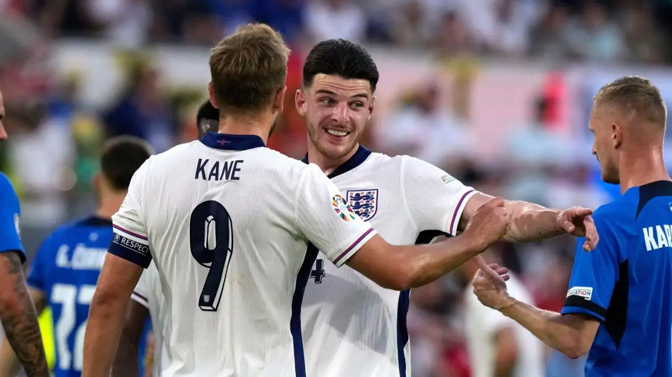 England duo Harry Kane and also Declan Rice