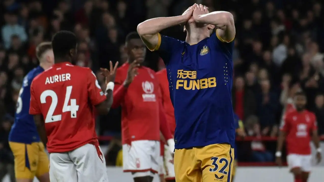 Newcastle agree sale of 'loved' player with Howe 'left with no choice' amid 'points deduction' threat 1 Newcastle midfielder Elliot Anderson holds his head in his hands throughout a match