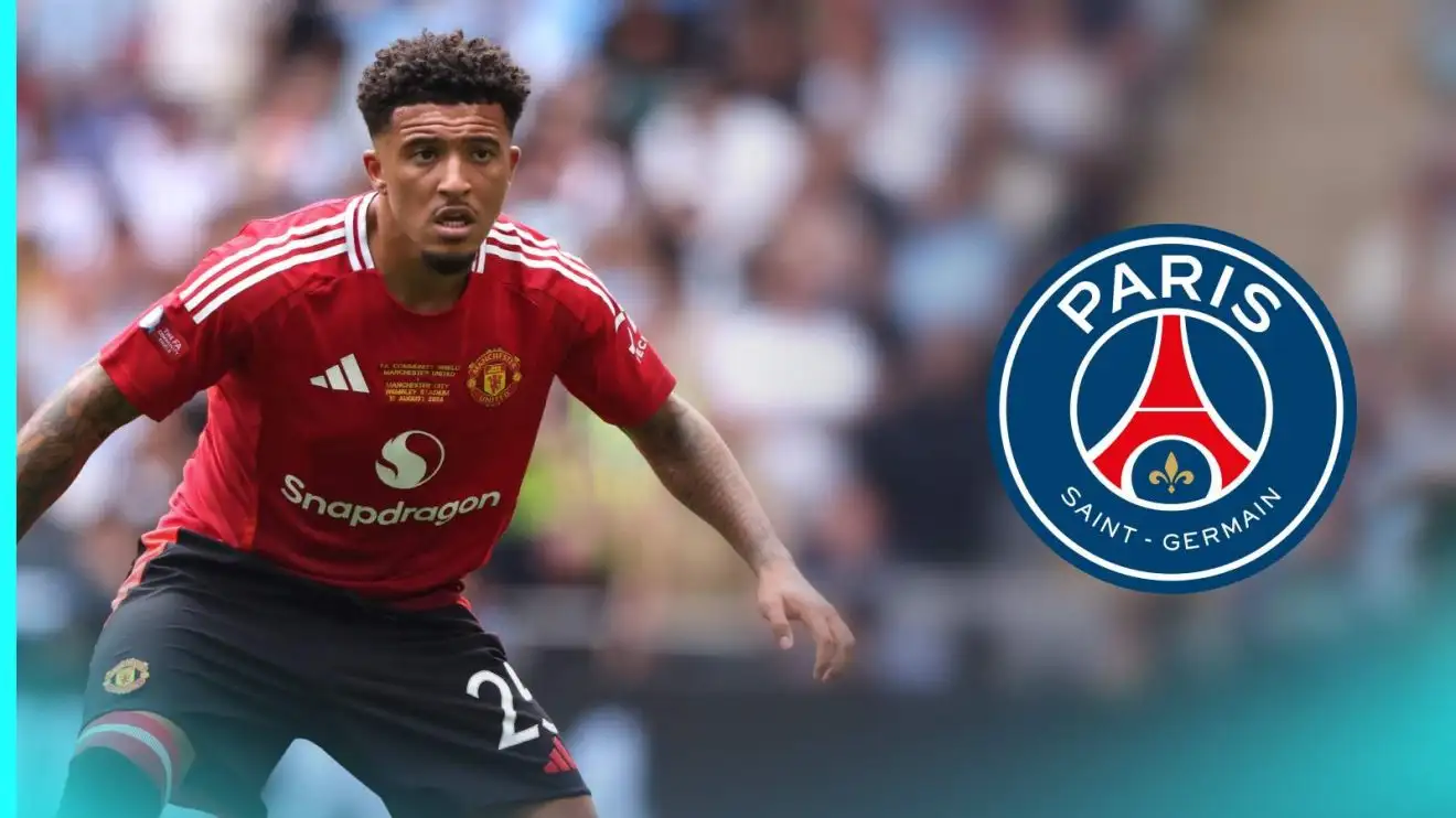 Cầu thủ chạy cánh của Man Utd, Jadon Sancho với huy hiệu PSG