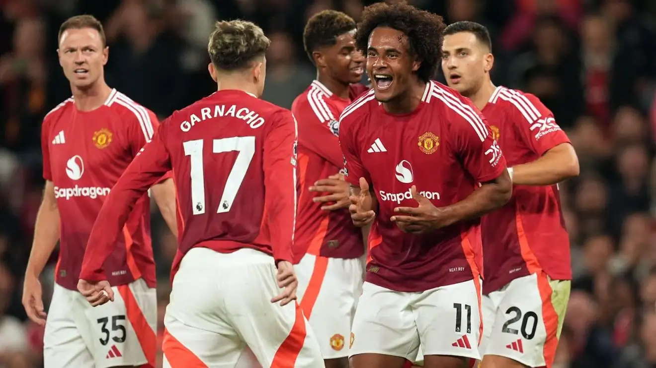 Tiền đạo Joshua Zirkzee của Man Utd ăn mừng bàn thắng