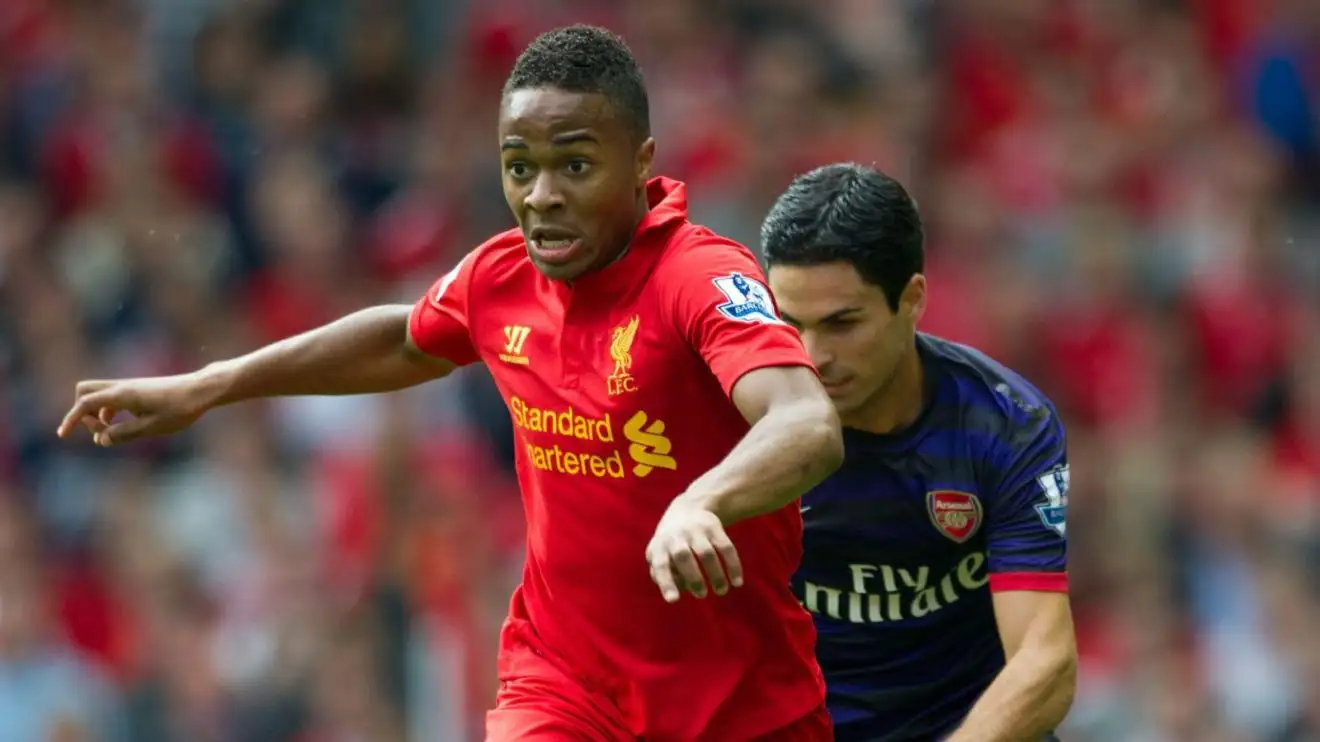 Tiền đạo Raheem Sterling của Liverpool và tiền vệ Mikel Arteta của Arsenal