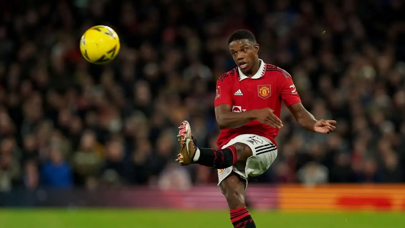 Man Utd to push late transfer through today as player 'arrives' for 'medical' in Holland 1 Male Utd defender Tyrell Malacia