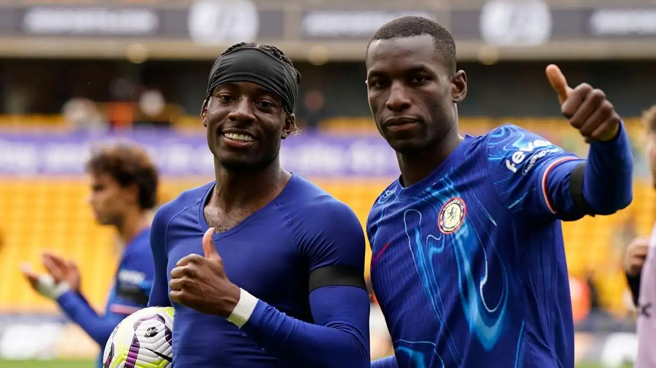 Hat secret hero Noni Madueke of Chelsea (l) and also Nicolas Jackson