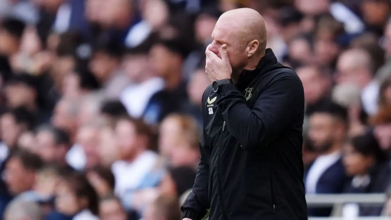 Everton supervisor Sean Dyche reacts during a 4-0 loss at Tottenham