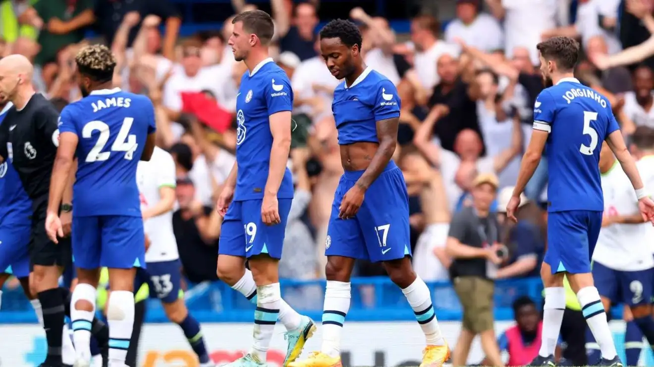 Raheem Sterling as well as his Chelsea group-associates kind dejected after conceding a passion