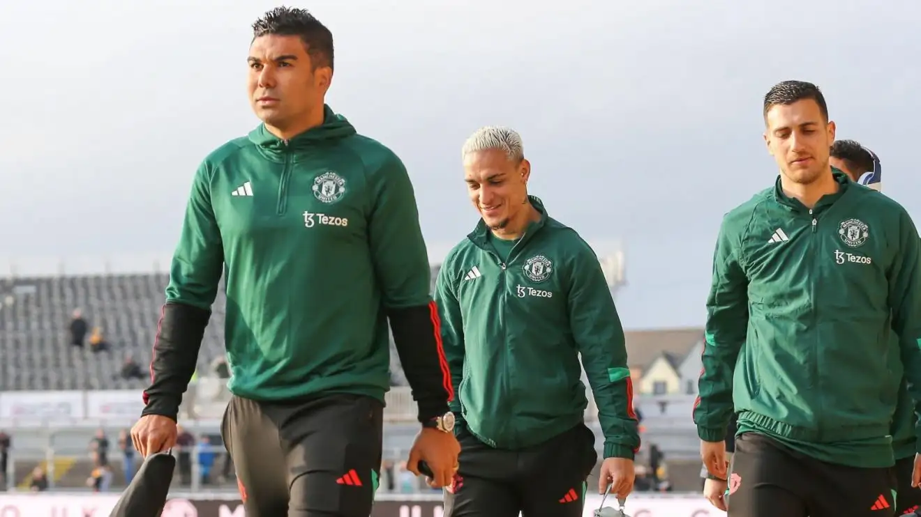 Man Utd 'complete idiots' if £40m star returns to old club; 'poor' flop 'could easily' join Prem rivals 1 Male Utd send