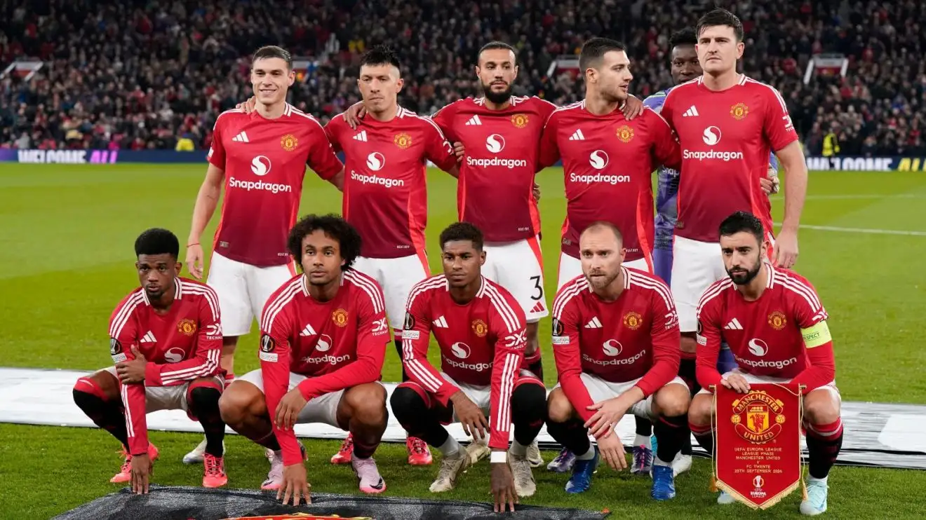 Manchester Unified players blather upwards upwards before a Europa League game doning Twente