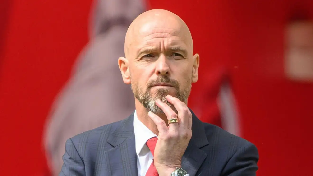 Man Utd: Romano reveals Ten Hag meeting on Monday; Red Devils boss claims there is 'nothing to panic about' 1 Male Utd honcho Erik 10 Hag