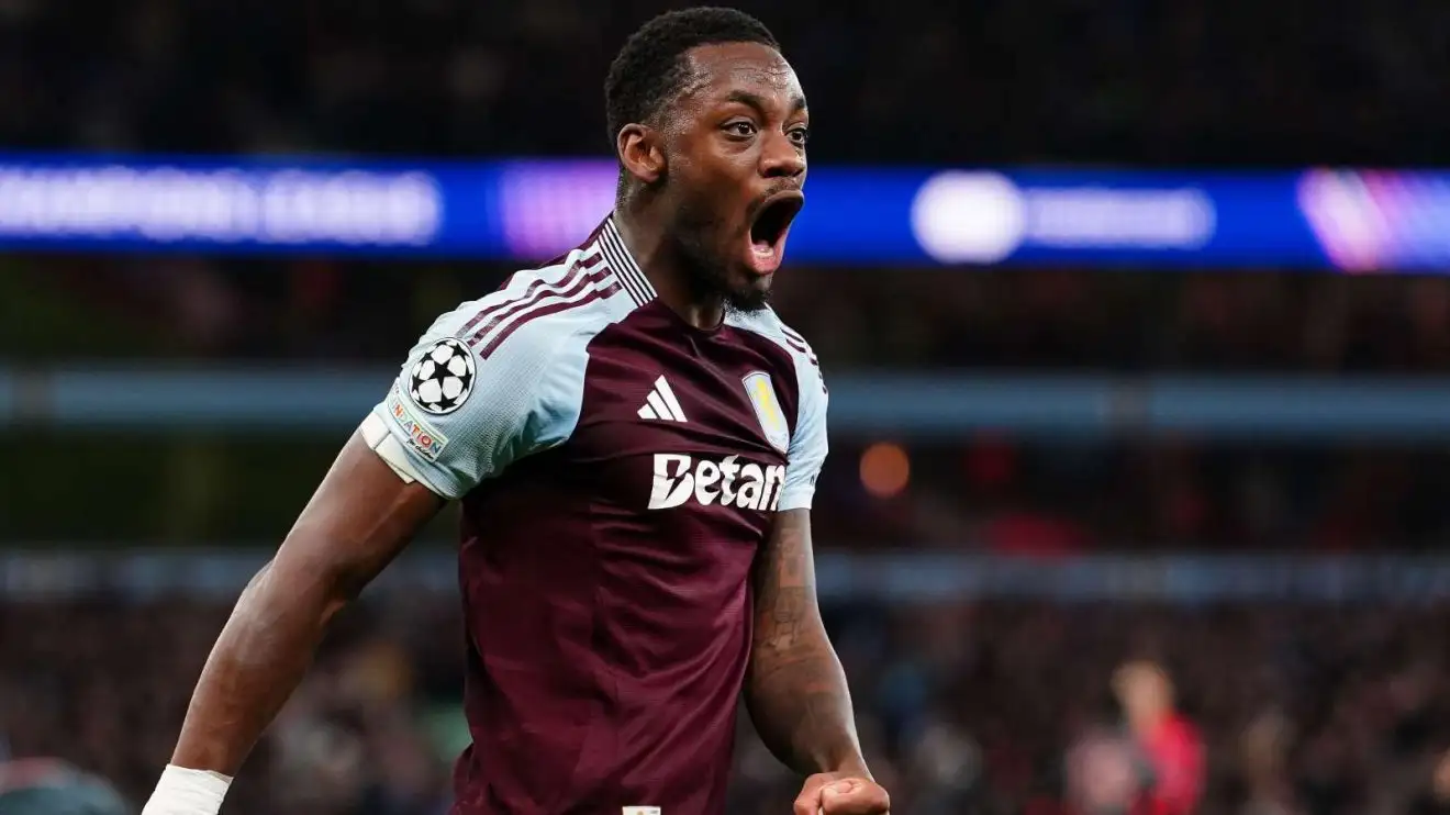 Chelsea, West Ham's Duran interest quashed as Aston Villa super-sub signs new long-term contract 1 Jhon Duran celebrates