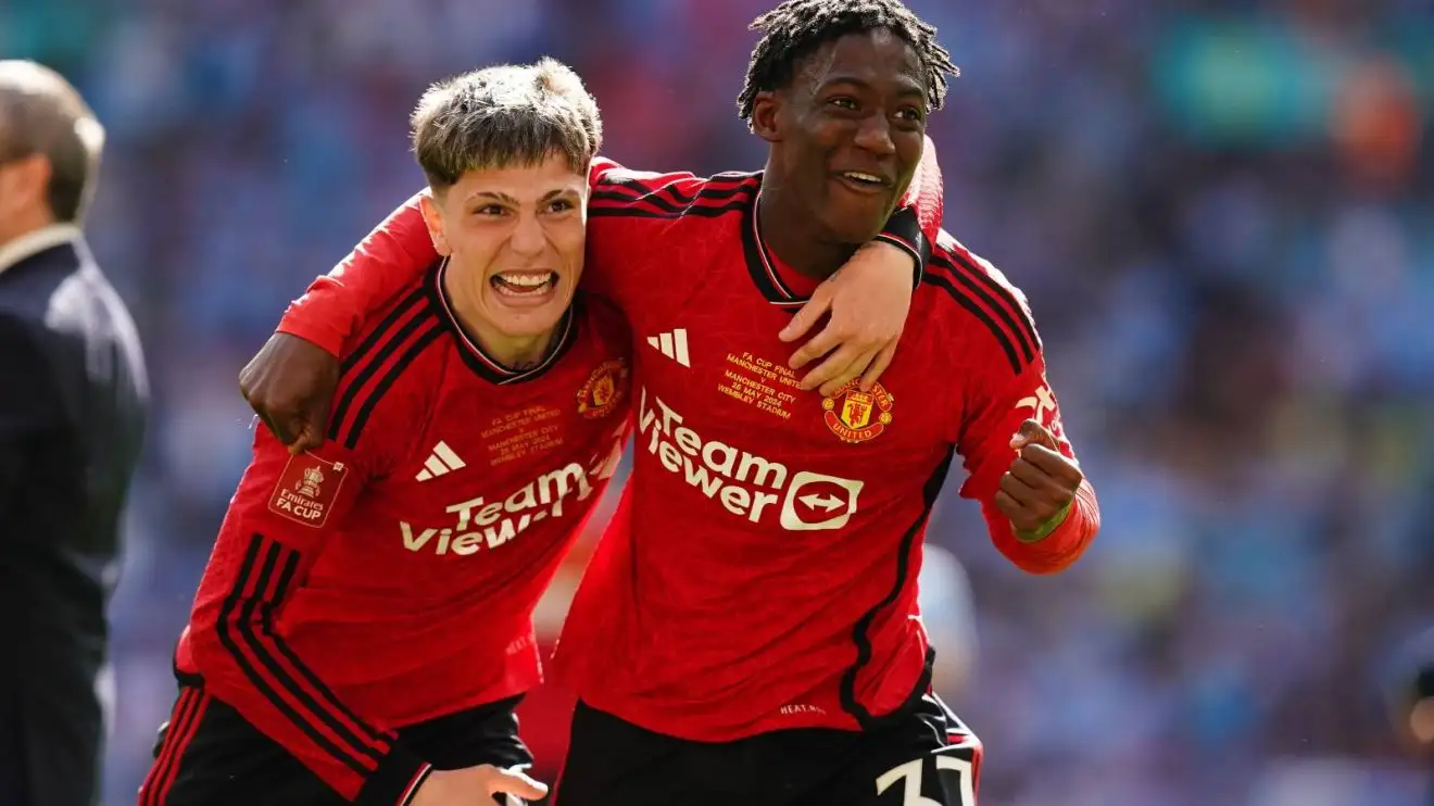 Man Utd: Man City 'politely decline' Ratcliffe request for duo to join private flight to Ballon d'Or ceremony 1 Guy Utd duo Alejandro Garnacho and also Kobbie Mainoo be glad