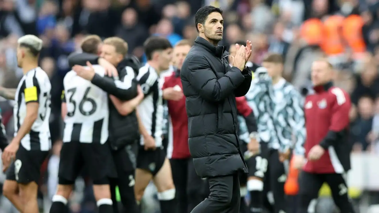 Mikel Arteta applauds Arsenal fans