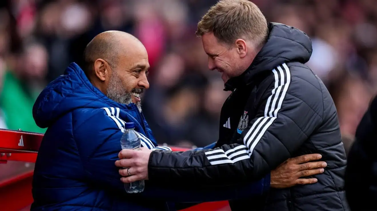 Eddie Howe and Nuno Espirito Santo smoothie mix hands in days gone by a match