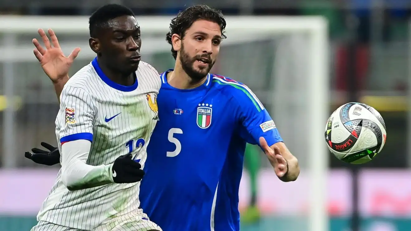 Man Utd transfer 'moving' after initial 'contact' to sign £80m PSG forward Amorim 'wants to trust' 1 Reported Male Utd target Randal Kolo Muani and also Manuel Locatelli during a match
