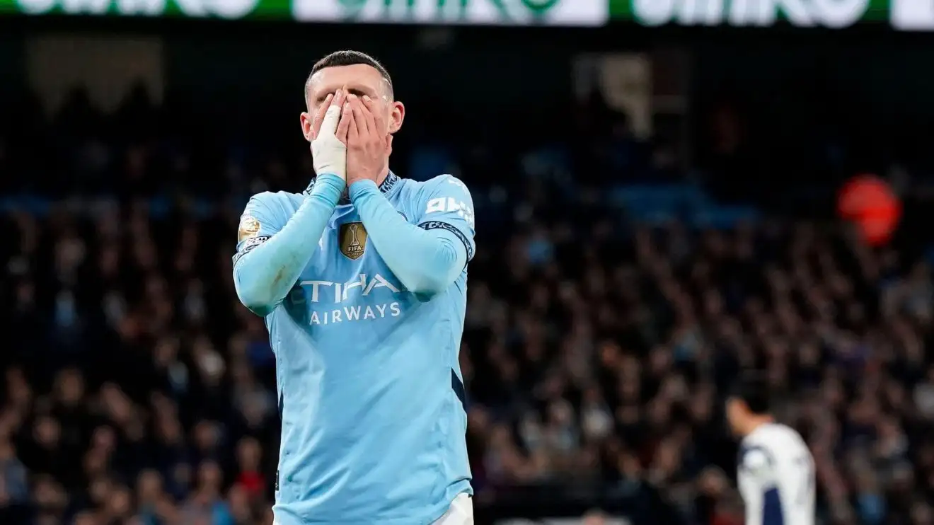 Man City stars 'worried' about Foden for one reason 1 Phil Foden misses a opportunity