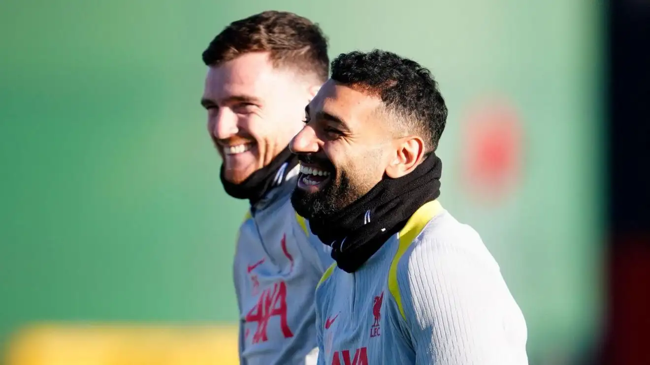 Liverpool star insists Man Utd transfer mistake with 'unbelievable king' as he's 'proved people wrong' 1 Liverpool gamers Andy Robertson and also Mo Salah laugh in coaching