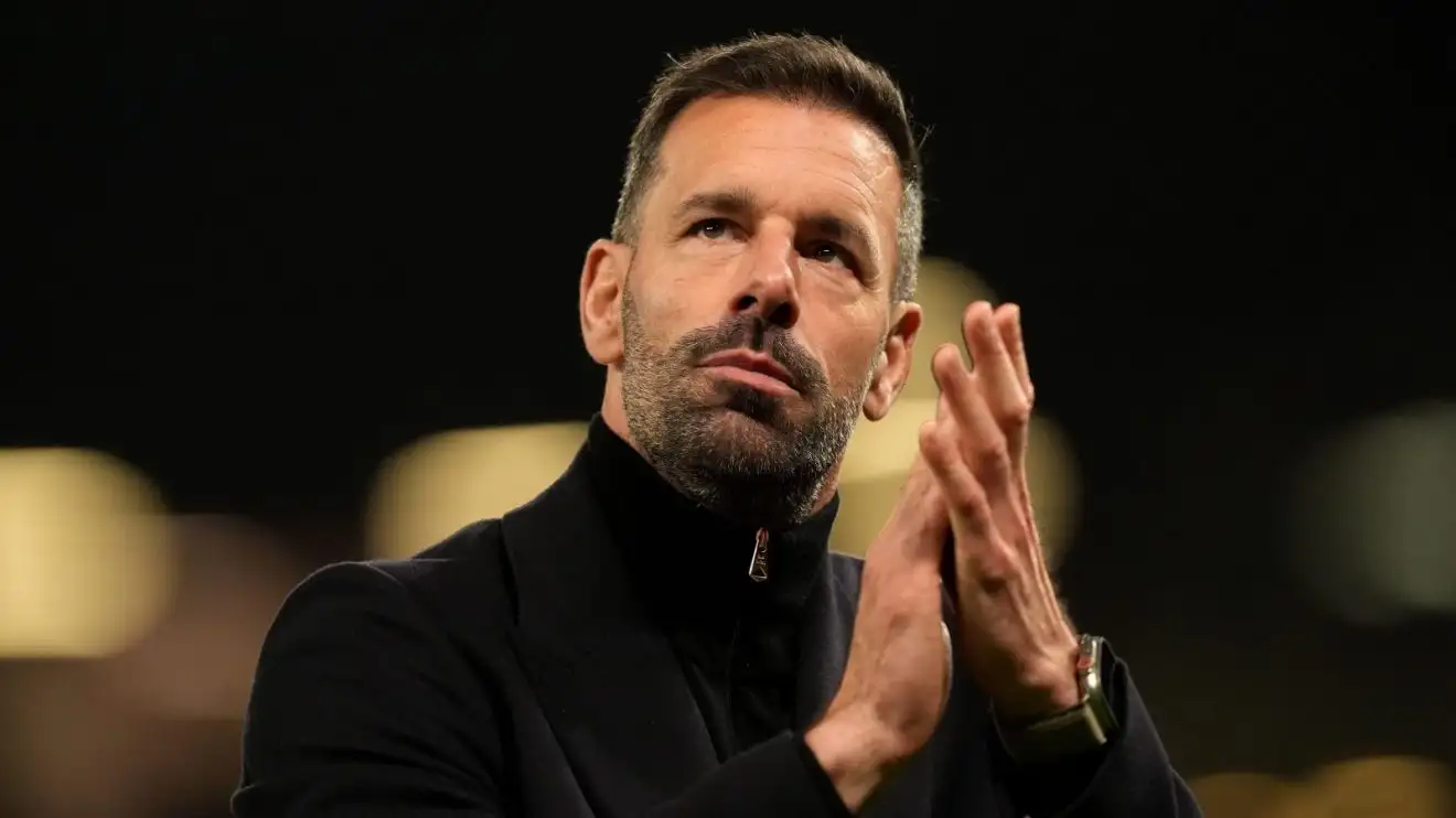 Leicester's three-man shortlist named as Ruud van Nistelrooy faces sack 1 Male Utd legend Ruud van Nistelrooy