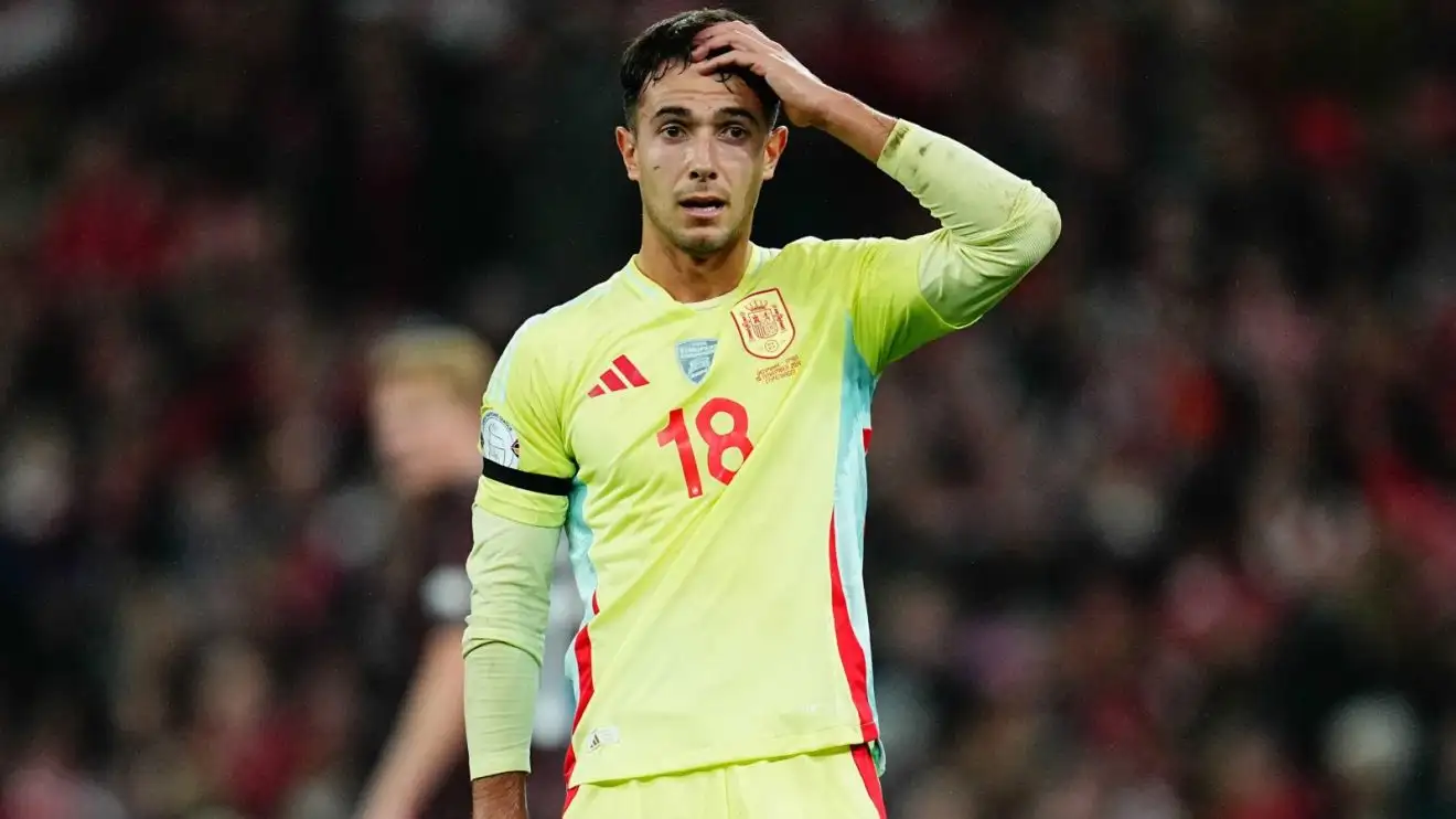 Liverpool, Man City top transfer target 'coming to terms with' Premier League transfer 1 Person Metropolis and Liverpool-connected midfielder Martin Zubimendi during a match