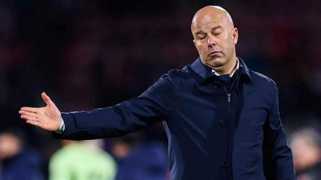 Juventus star rejects Liverpool transfer amid claims Reds man will be out until 'end of year' 1 Liverpool head train Arne Slot