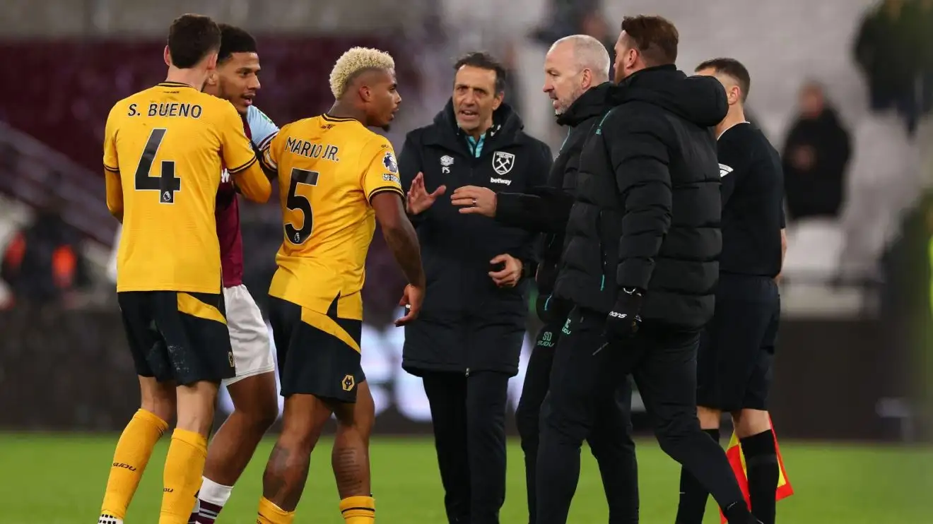 Mario Lemina loses his head