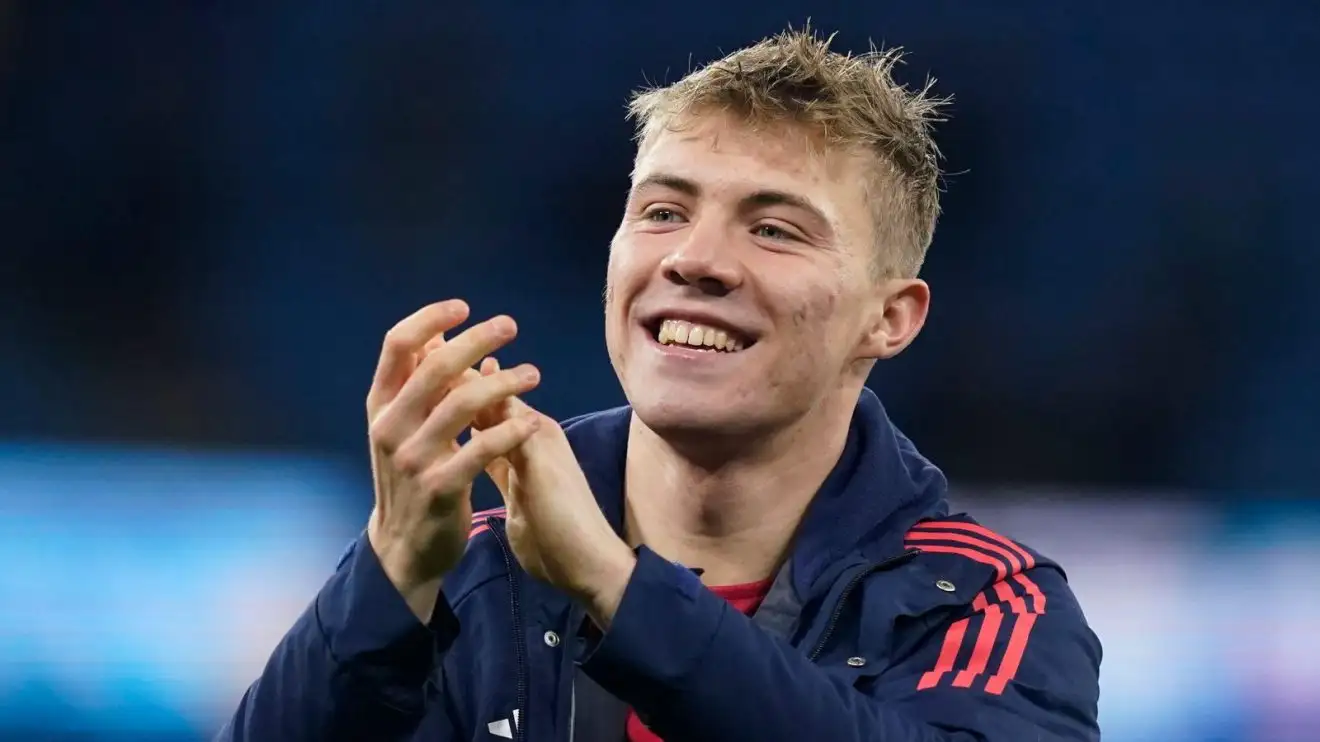 Man Utd star Hojlund destroys 'embarrassing' Man City star with 15-word poem 1 Guy Utd demonstrator Rasmus Hojlund