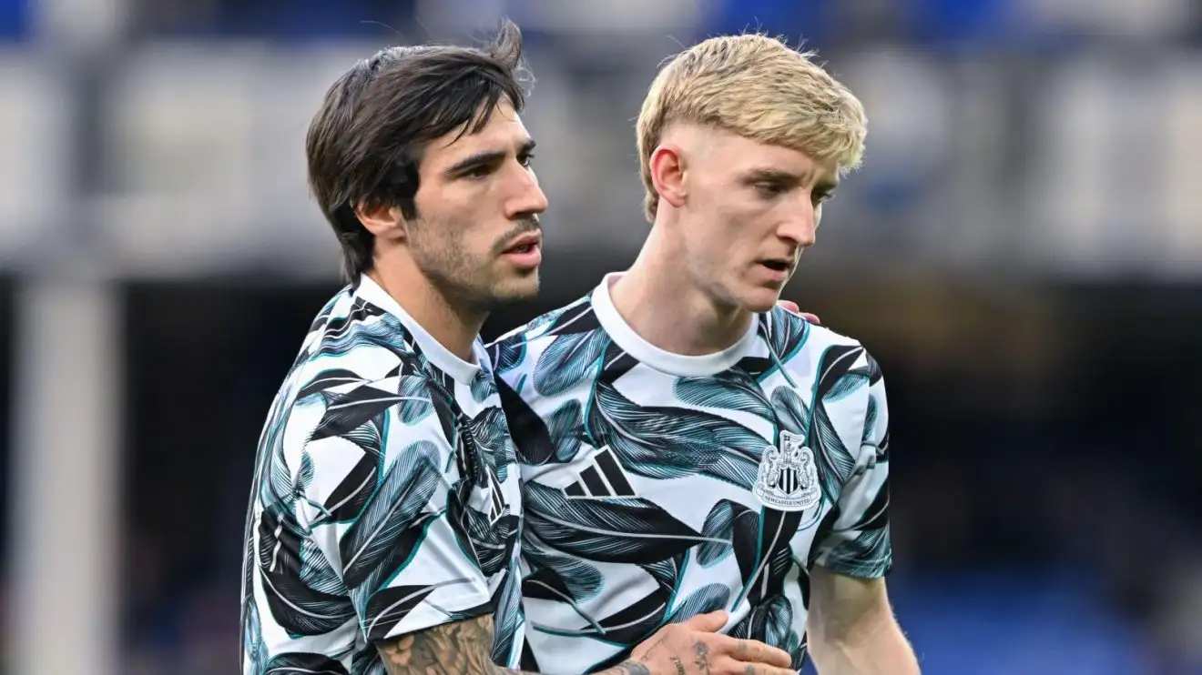 'Unhappy' Newcastle star feeling 'homesick' receives transfer 'call' amid one 'problem' after 'radical turn' 1 Newcastle transmit Tonali